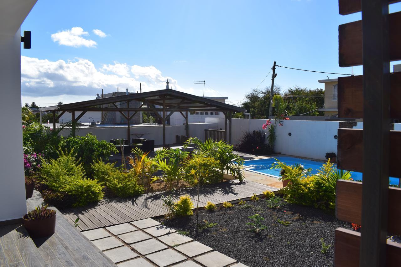 Roi Holiday Stay Гранд Байе Екстериор снимка