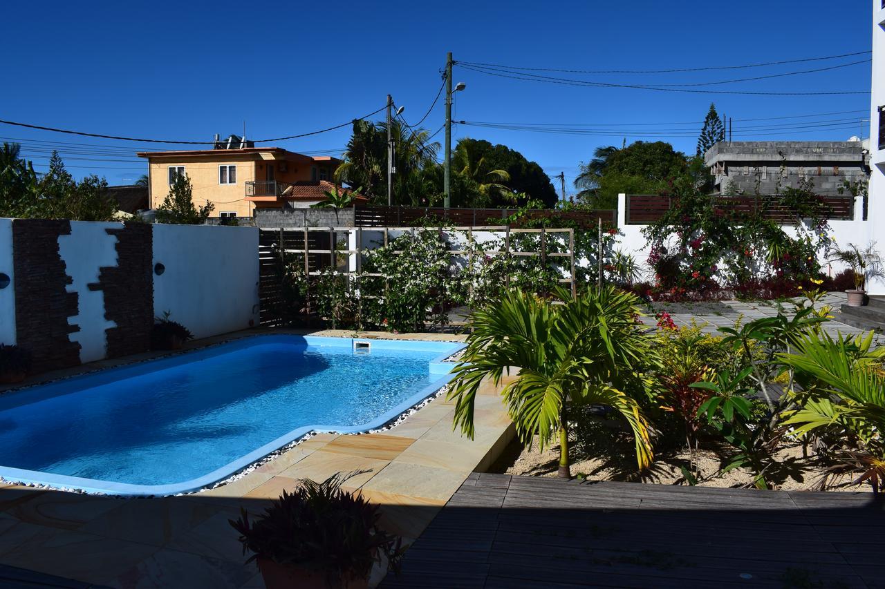 Roi Holiday Stay Гранд Байе Екстериор снимка