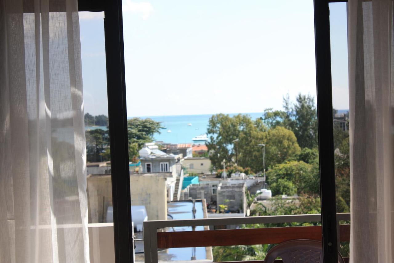 Roi Holiday Stay Гранд Байе Екстериор снимка