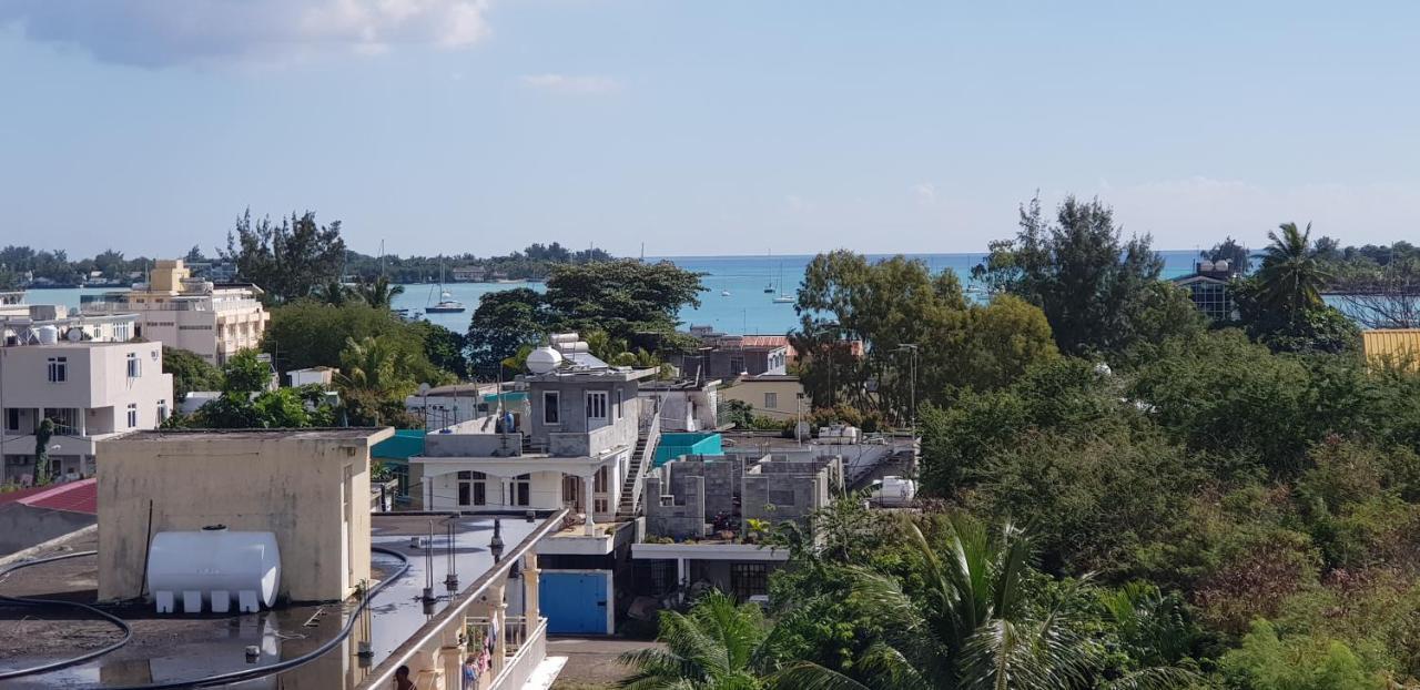 Roi Holiday Stay Гранд Байе Екстериор снимка